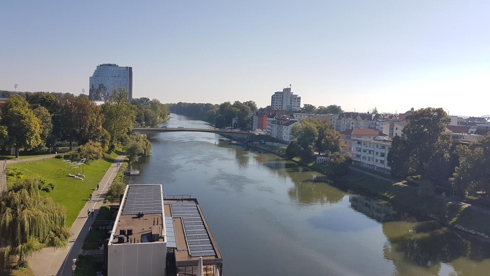 100M Zum Ulmer Muenster: 57M² Wohnung An Der Blau 外观 照片